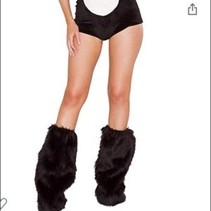 Fur leg warmers